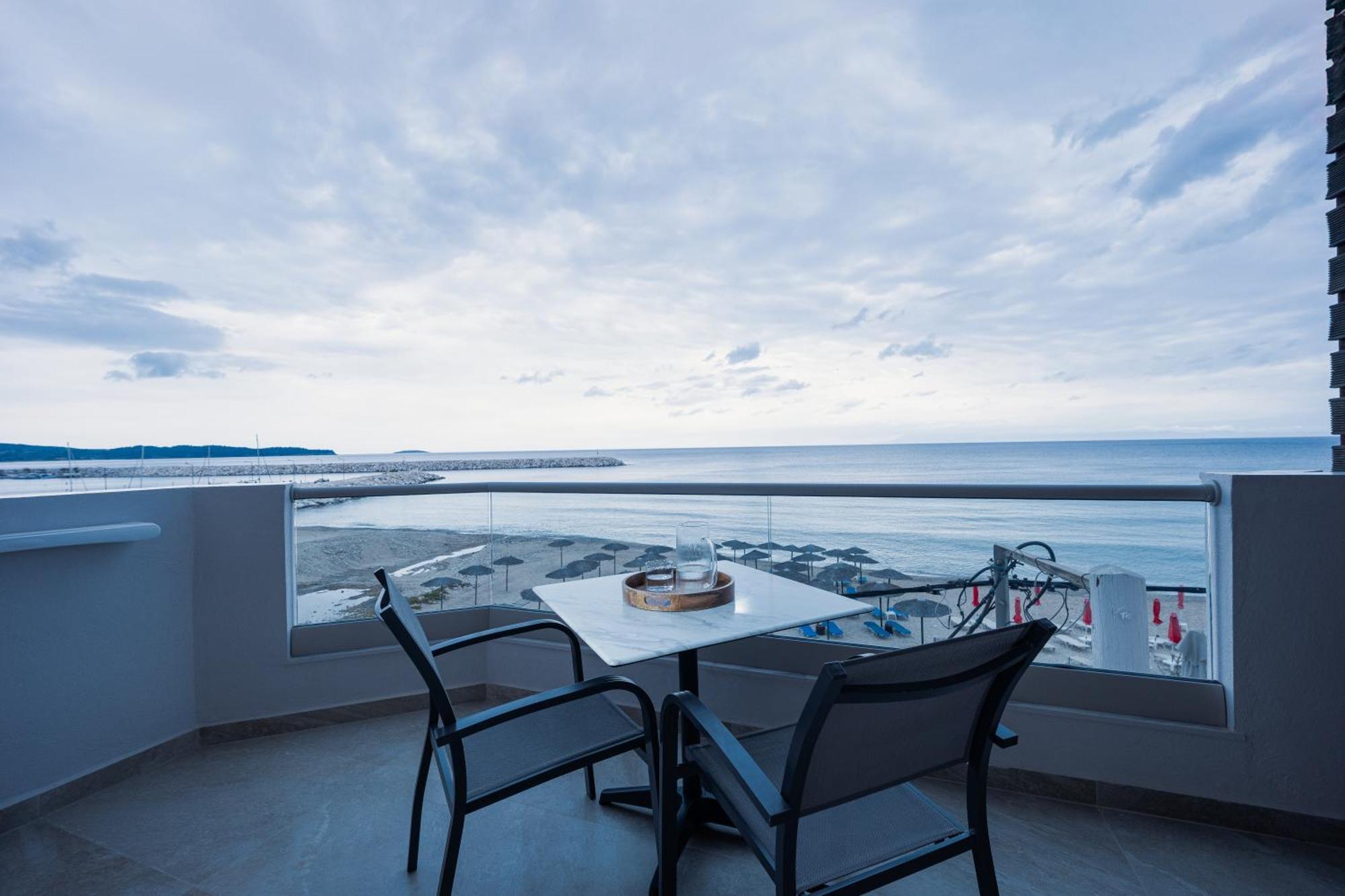 Anna Beach Suites Limenaria  Zewnętrze zdjęcie
